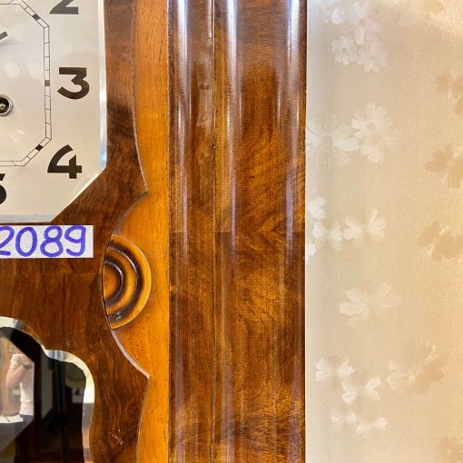 Đồng hồ Girod thùng bè lớn nổi bật vân nu cùng thiết kế độc đáo