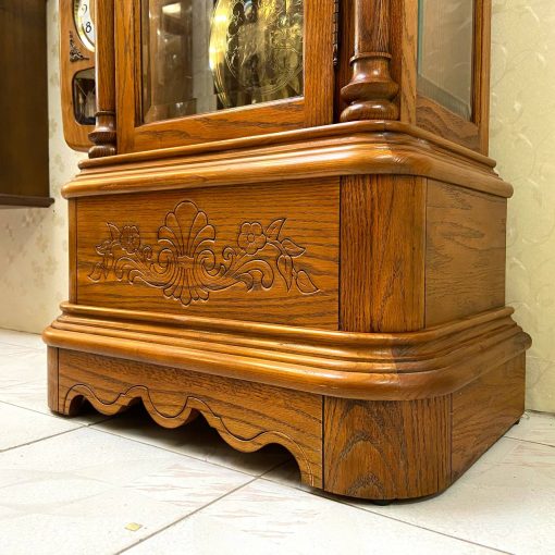 Đồng hồ tạ cây Howard Miller thùng sồi dáng mái sò 12/12 chơi 3 bản nhạc