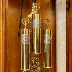 Đồng hồ tủ cây Howard Miller 16 Gông 16 búa chơi 3 bản nhạc đặc biệt