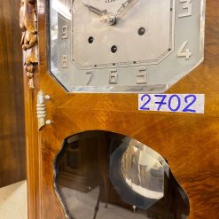 Đồng hồ Vedette thùng vân nu cực đẹp cùng mặt số nổi sang trọng