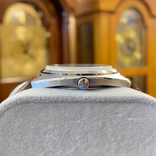 Đồng hồ Benrus thiết kế mạnh mẽ đẹp chuẩn Thuỵ Sĩ
