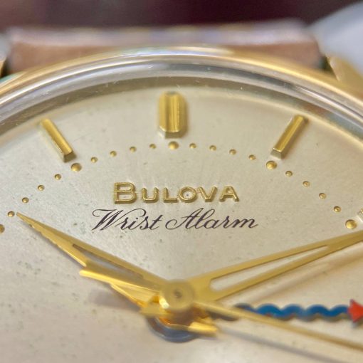 Đồng hồ cơ Bulova bọc vàng bản đặc biệt có chuông báo thức