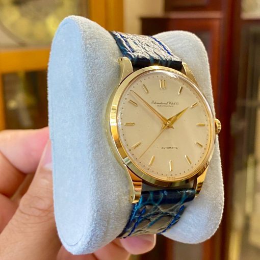 Đồng hồ International Watch Co đúc vàng 18K từ Thuỵ Sĩ