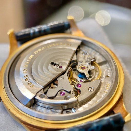 Đồng hồ International Watch Co đúc vàng 18K từ Thuỵ Sĩ