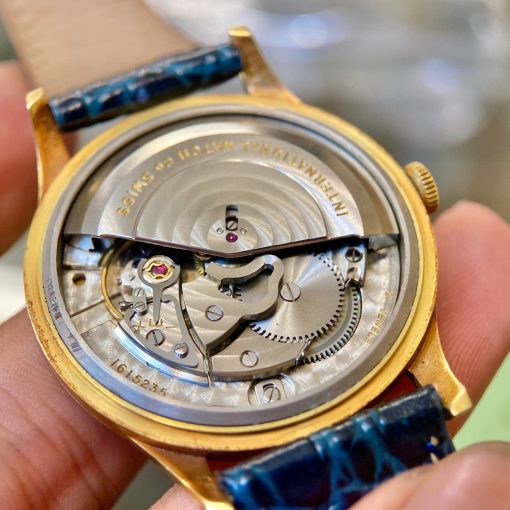 Đồng hồ International Watch Co đúc vàng 18K từ Thuỵ Sĩ