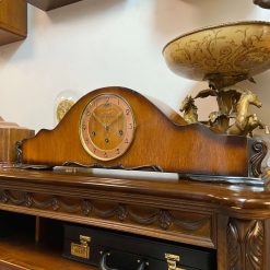 Đồng hồ vai bò số nổi trên nền vàng hồng cùng bộ kim đẹp