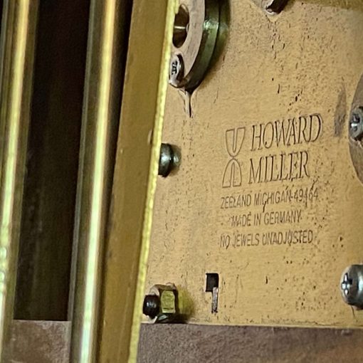 Tạ cây mỹ Howard miller thuộc bộ sưu tập tổng thống có tắt chuông đêm chơi 3 bản nhạc