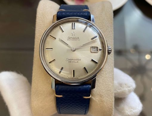 ĐỒNG HỒ OMEGA SEAMASTER DE VILL CỌC CÀI ĐÁ ĐEN VỎ THÉP BÉN CẠNH THỤY SỸ