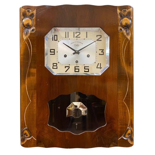 Đồng hồ ODO 62\10 sở hữu bộ máy vách đồng đẹp nguyên bản chơi hai bản nhạc West và Sonodo