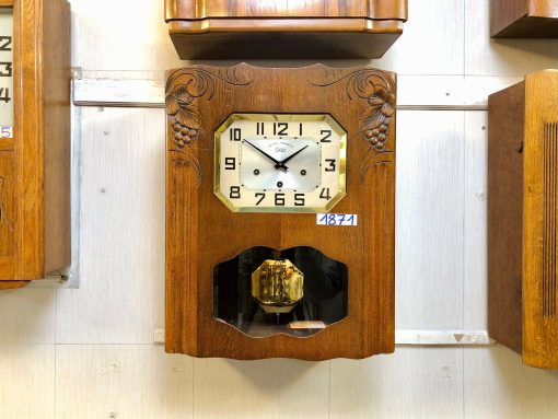 Đồng hồ Odo 62/8 đẹp mộc màu gỗ cùng âm hưởng bản West truyền thông trong ngân