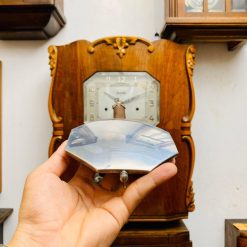Đồng hồ cổ Vedette số nổi mạ crom thùng bè cánh bướm vân nu nhập pháp 