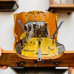 Đồng hồ cổ Vedette số nổi mạ crom thùng bè cánh bướm vân nu nhập pháp 