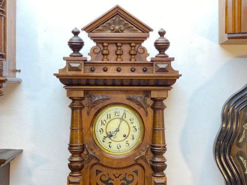 Đồng hồ độc lạ cổ kính Gb nhập Đức