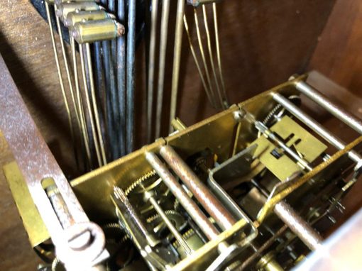 Đồng hồ FFR 10 côn chơi 4 bản nhạc thùng bè nhập Pháp