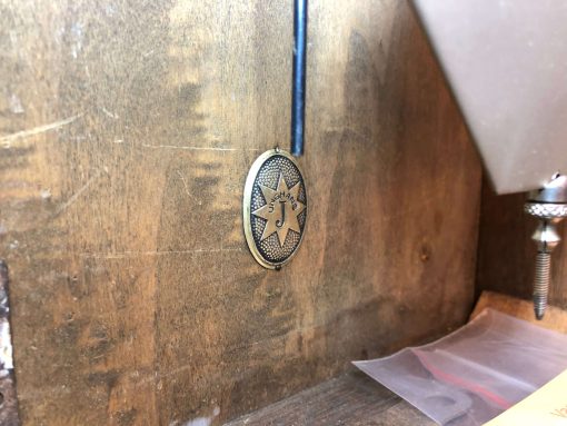 Đồng hồ Junghans 2 mũi tên gông hoa thị âm hay nhập pháp