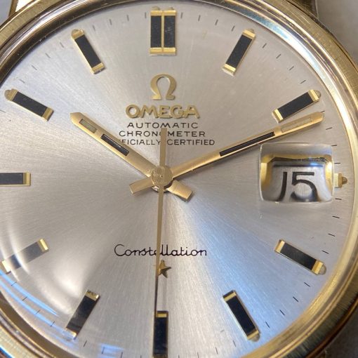 Đồng hồ Omega Constellation bọc vàng sang trọng cùng bộ máy cực đẹp