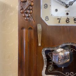 Đồng hồ cổ Jura 8 gông 8 búa số nổi cùng với thiết kế thùng chạm chùm nho máy vách đồng đẹp 