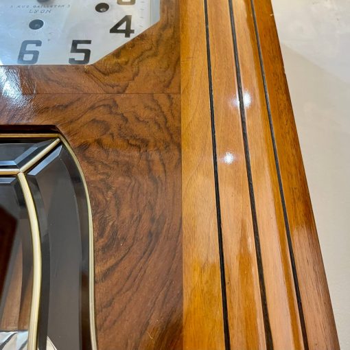 Đồng hồ Girod thùng dài chạm trổ 4 bông kính rào chơi 2 bản nhạc