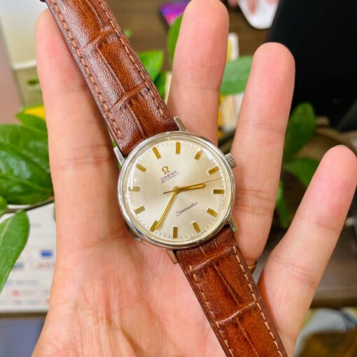 Đồng hồ đeo tay Omega Seamaster kim cọc số vàng automatic - Hình ảnh 2