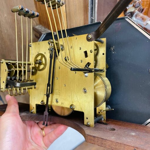 Đồng hồ cổ Odo 30/8 chạm bông đào chuông hay - Hình ảnh 9