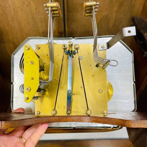 Đồng hồ cổ Jura 8/8 thùng nu chạm trổ 4 bông đào - Hình ảnh 9