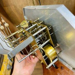 Đồng hồ cổ Jura 8/8 thùng nu chạm trổ 4 bông đào