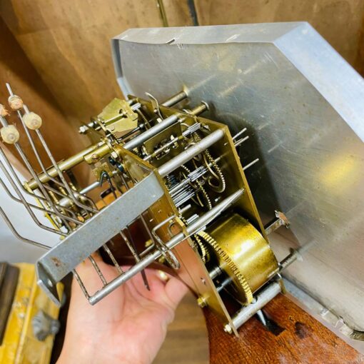 Đồng hồ cổ Jura 8/8 thùng nu chạm trổ 4 bông đào - Hình ảnh 11