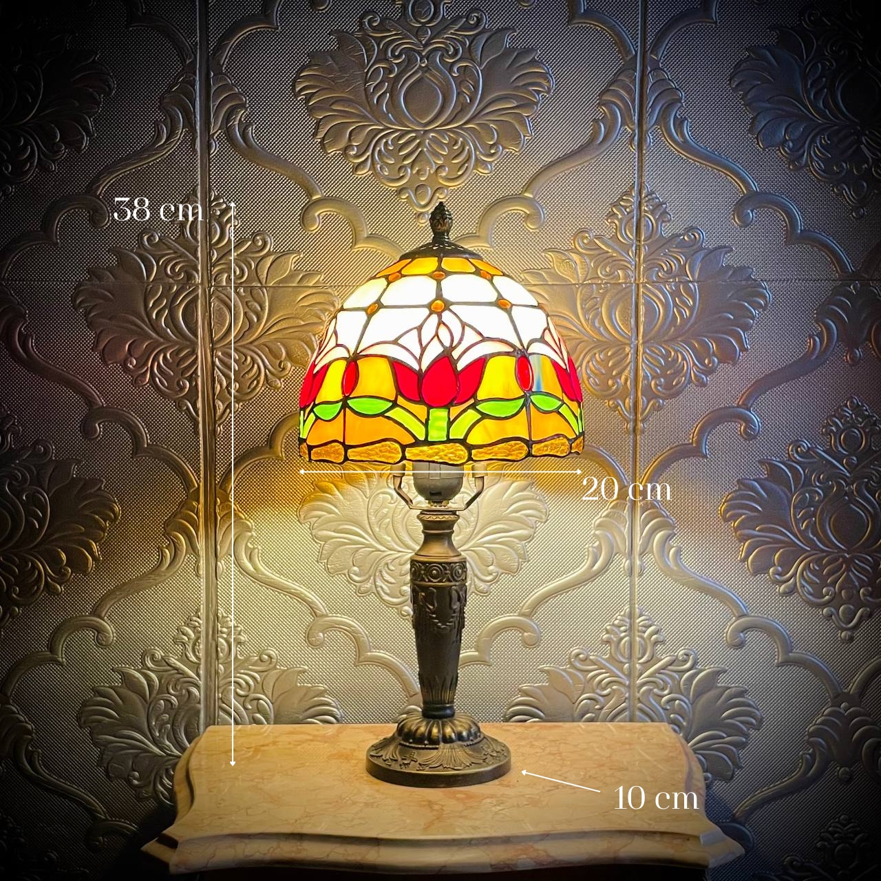 Đèn bàn Tiffany tulip đỏ ánh sáng hoài cổ lãng mạn