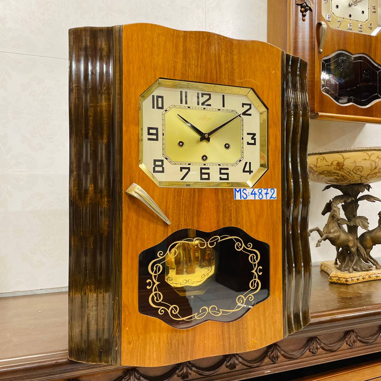 Đồng hồ Odo 62/8 thùng nu lượn sóng sang trọng
