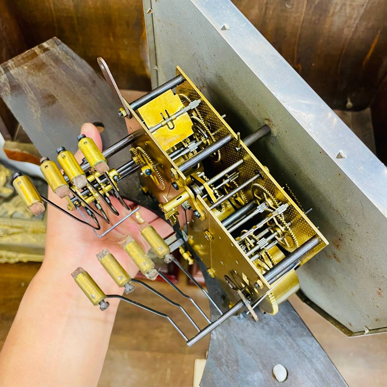 Đồng hồ cổ Odo 54/8 thùng lúa mạch khủng số Crom