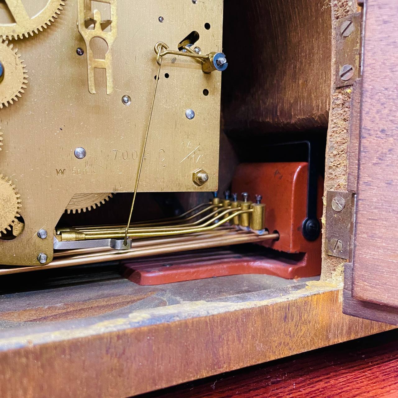 Đồng hồ vai bò Mauthe 5/5 gỗ vân đẹp chuông vang ấm - Ảnh 10