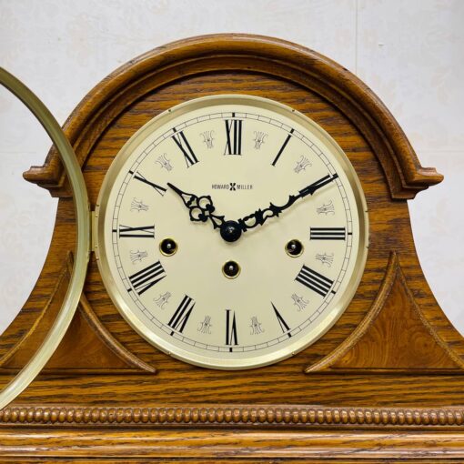 Đồng hồ vai bò Howard Miller 5/5 mặt số la mã độc đáo - Ảnh 2