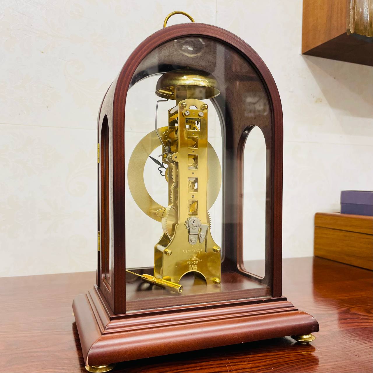 Đồng hồ để bàn Hermle dáng lồng đèn chuông chén - Ảnh 6