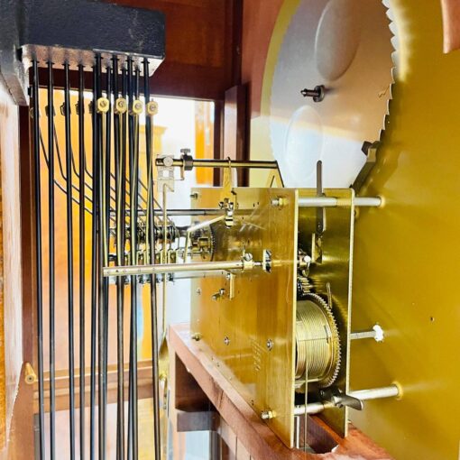 Đồng hồ tủ cây Howard Miller 12/12 mái sừng chơi chuông 3 bản nhạc - Ảnh 12