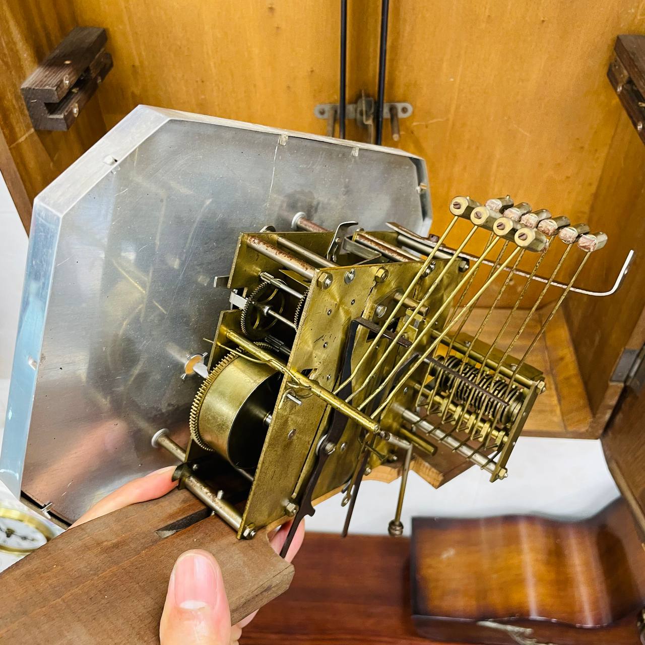 Đồng hồ cổ FFR 10/10 thùng nu đào chơi chuông 4 bản nhạc - Ảnh 9