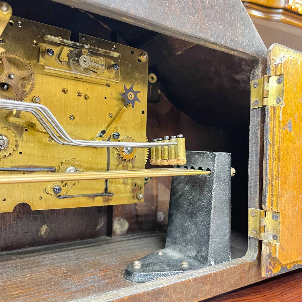 Đồng hồ vai bò Vedette 5/5 số nổi vàng - Ảnh 9