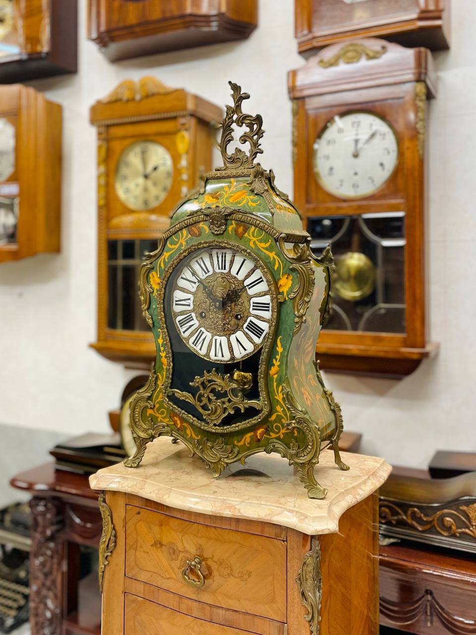 Đồng hồ để bàn Boulle Xanh lục bảo hiếm gặp - Ảnh 2