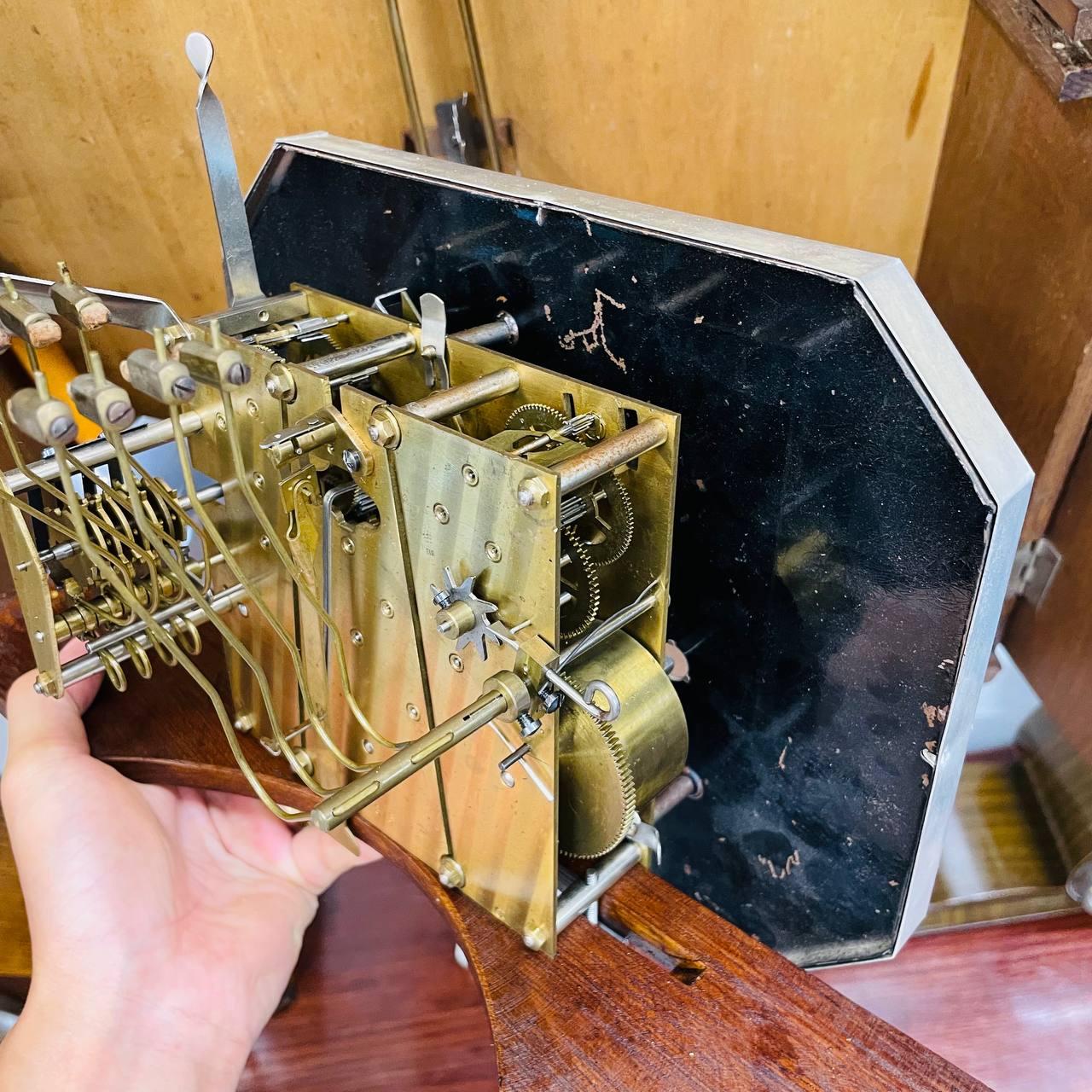 Đồng hồ Girod 8/8 thùng sồi lúa mạch chơi 2 bản nhạc - Ảnh 10