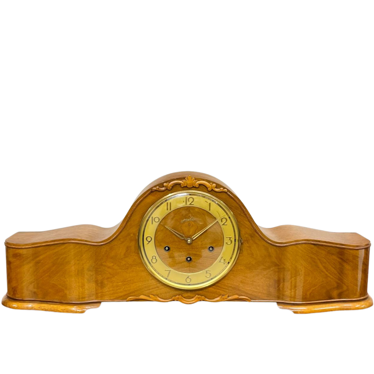 Vai bò Junghans 8/8 thùng số vàng nền vàng