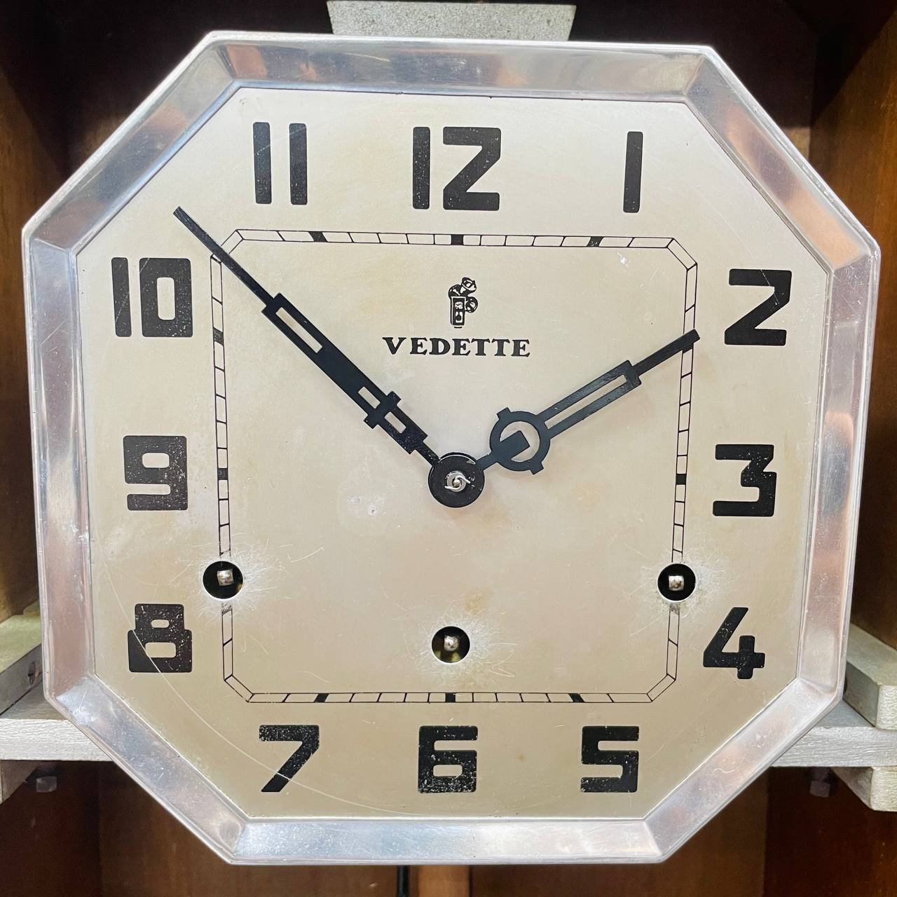 Đồng hồ Vedette thùng dài máy 42 - gông lòng máng thép - Ảnh 5